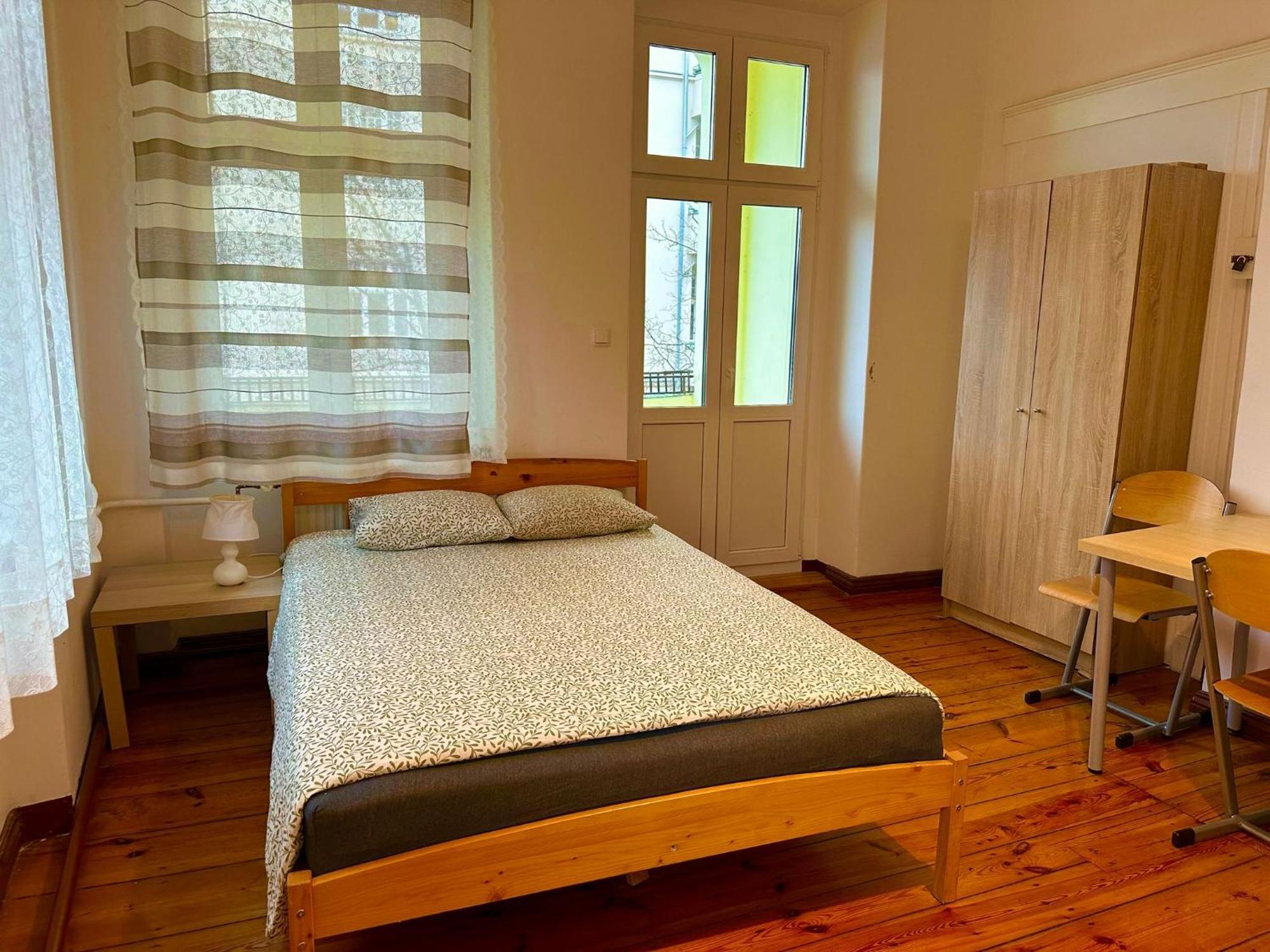 Albergue Lilia House Poznan Exterior foto