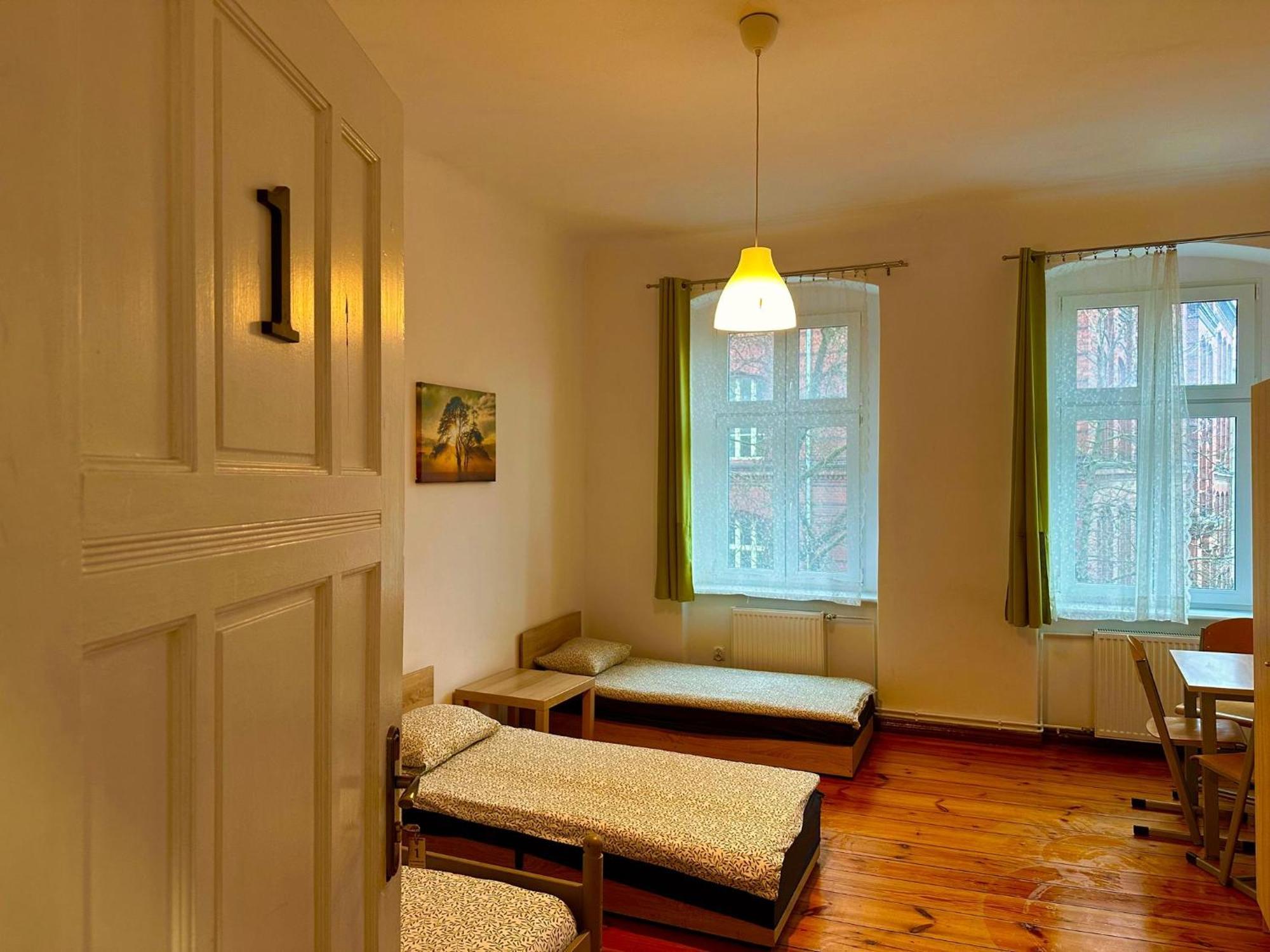 Albergue Lilia House Poznan Exterior foto